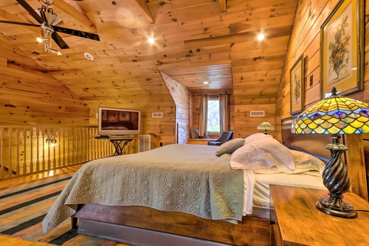 Вилла The Cabin At Marys Place With Deck And Mtn Views! Мегги-Вэлли Экстерьер фото